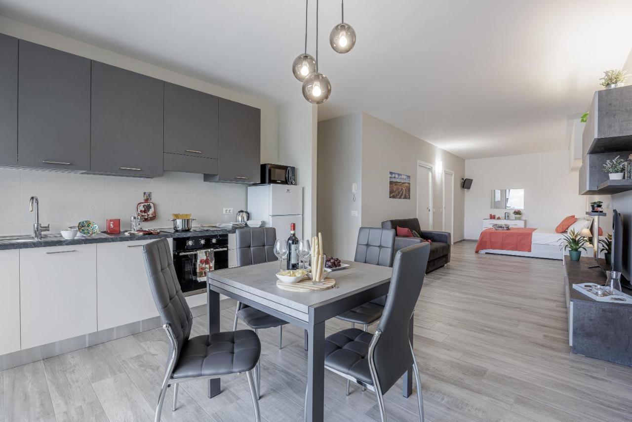 Living Apartment *