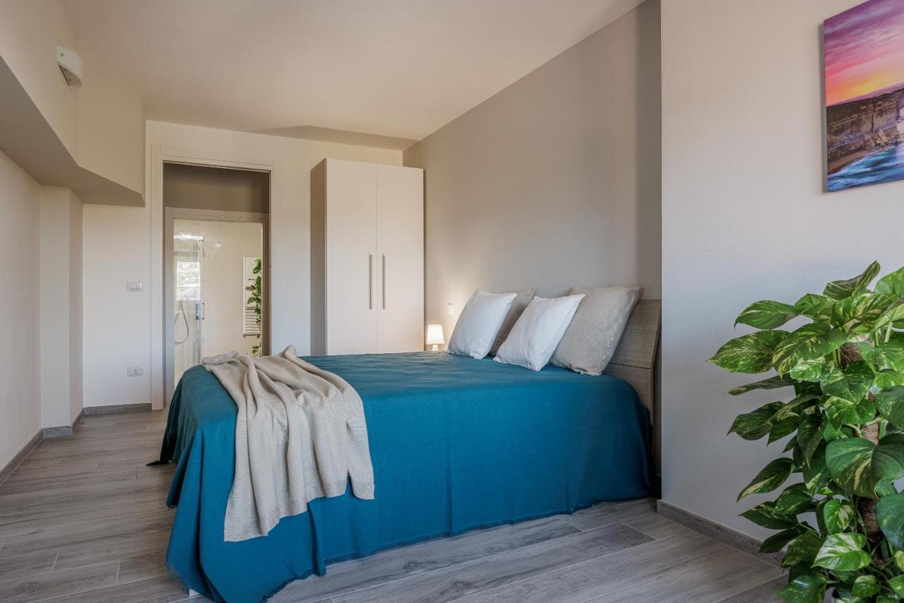 Apartment Living *