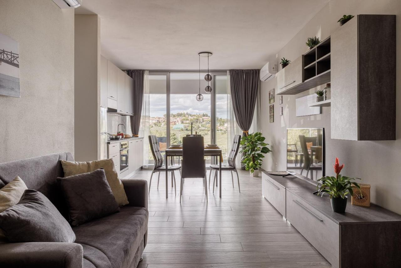 Apartment Living *